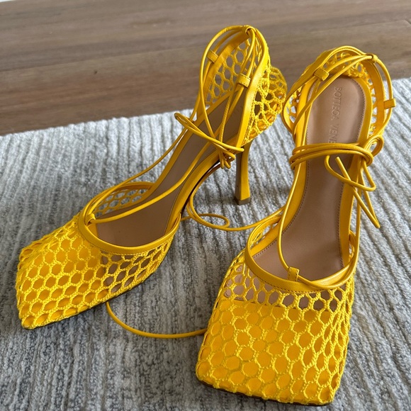 Bottega Veneta Stretch Lace-Up Sandal - Picture 3 of 7